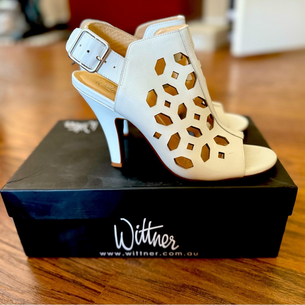 Wittner ( famous Australian designer) white top leather Heels W Peep-Toe Design